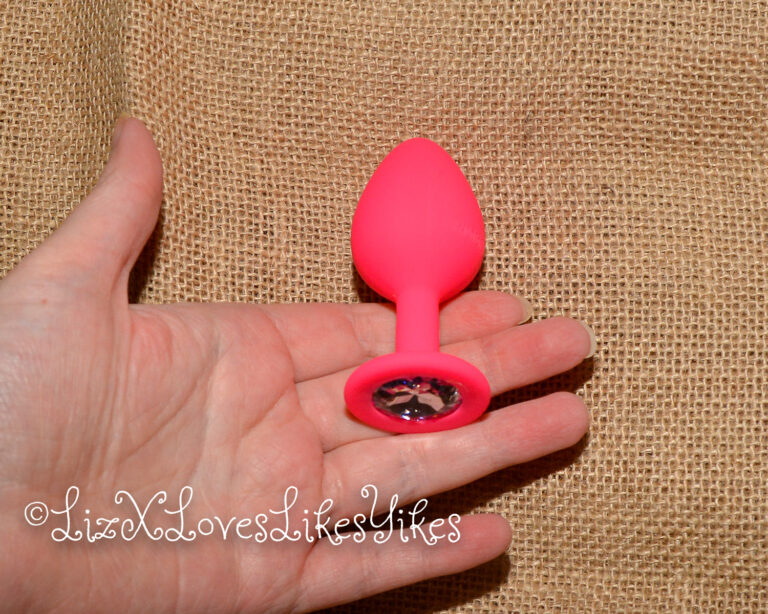Review of Rimba Barcelona Anal set with buttplug and anal beads - pink Copyright Liz BlackX
