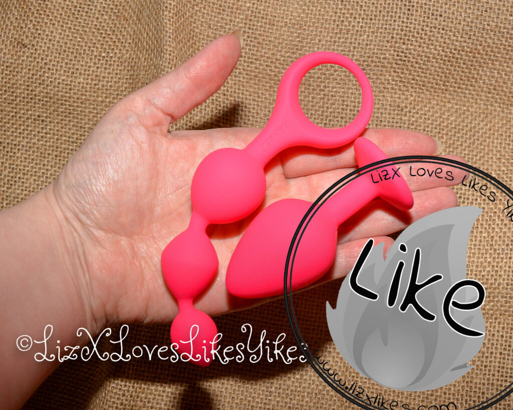 Review of Rimba Barcelona Anal set with buttplug and anal beads - pink Copyright Liz BlackX