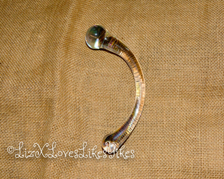Review of the Rimba Sensual Glass Dildo Wanda Copyright Liz BlackX