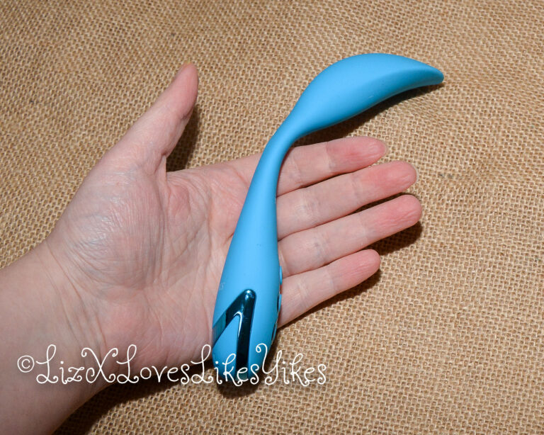Review of the CalExotics California Dreaming Palm Springs Pleaser Flexible Vibrator Copyright Liz BlackX