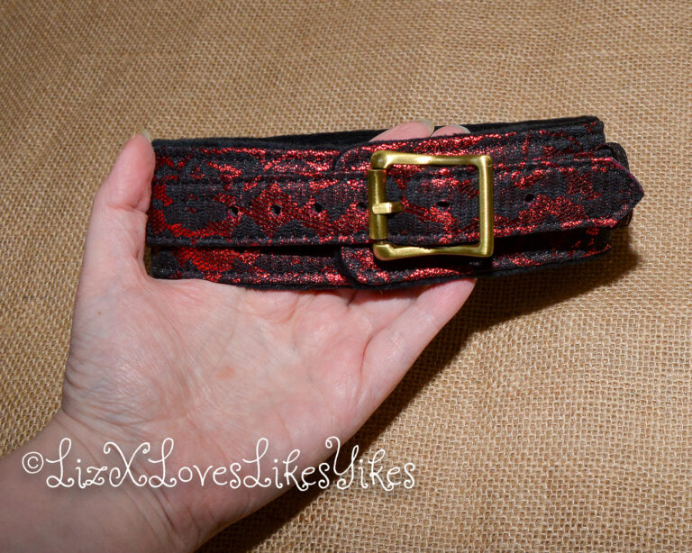 Review of the Liebe Seele Victorian Garden Lace and Velvet Collar with Chain Leash