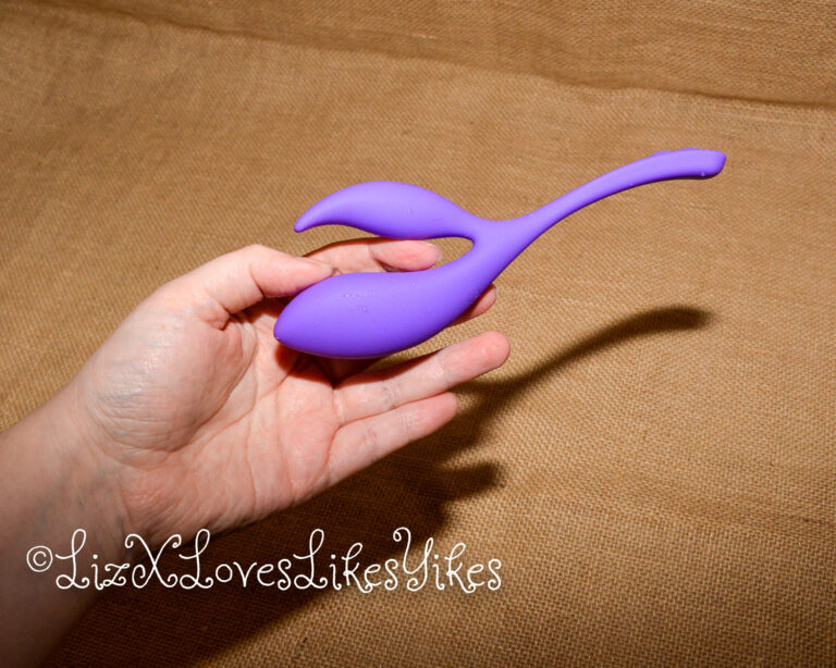 Review of the CalExotics Mini Marvels Silicone Marvelous Climaxer Copyright Liz BlackX