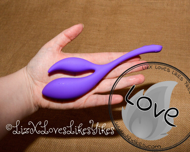 Review of the CalExotics Mini Marvels Silicone Marvelous Climaxer Copyright Liz BlackX