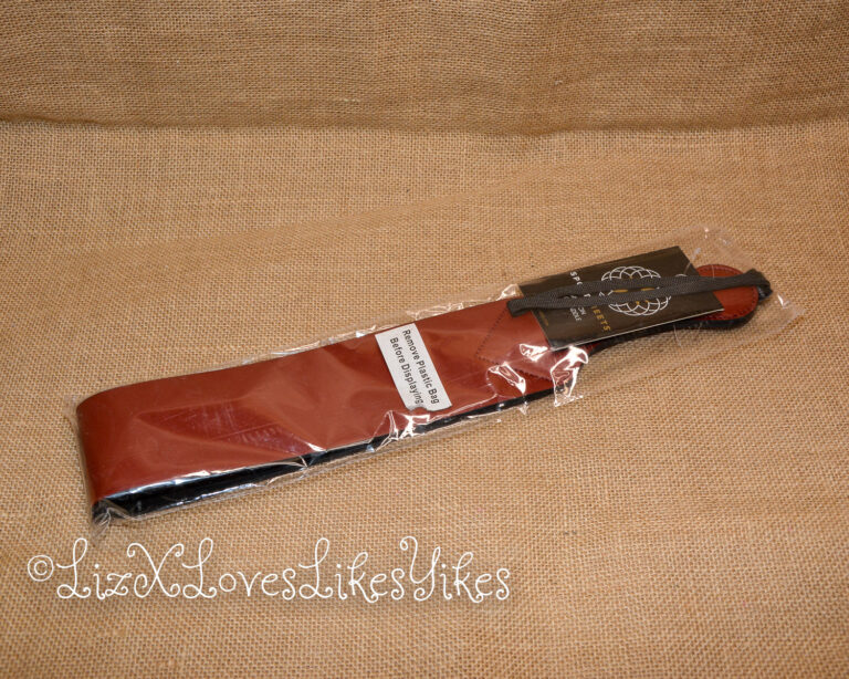 Review of the Saffron Vegan Leather Loop Paddle by Sportsheets Copyright Liz BlackX