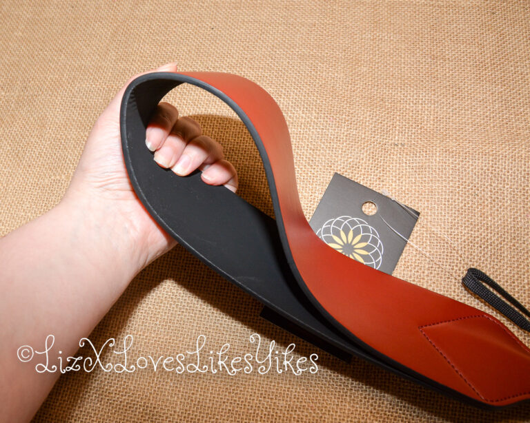 Review of the Saffron Vegan Leather Loop Paddle by Sportsheets Copyright Liz BlackX