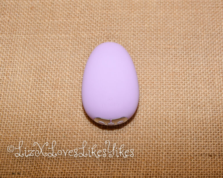 Review of Je Joue Mimi Clitoral and External Vibrator - Lilac Copyright Liz BlackX