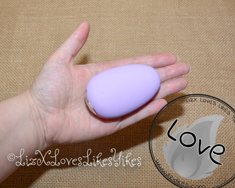 Review of Je Joue Mimi Clitoral and External Vibrator - Lilac Copyright Liz BlackX