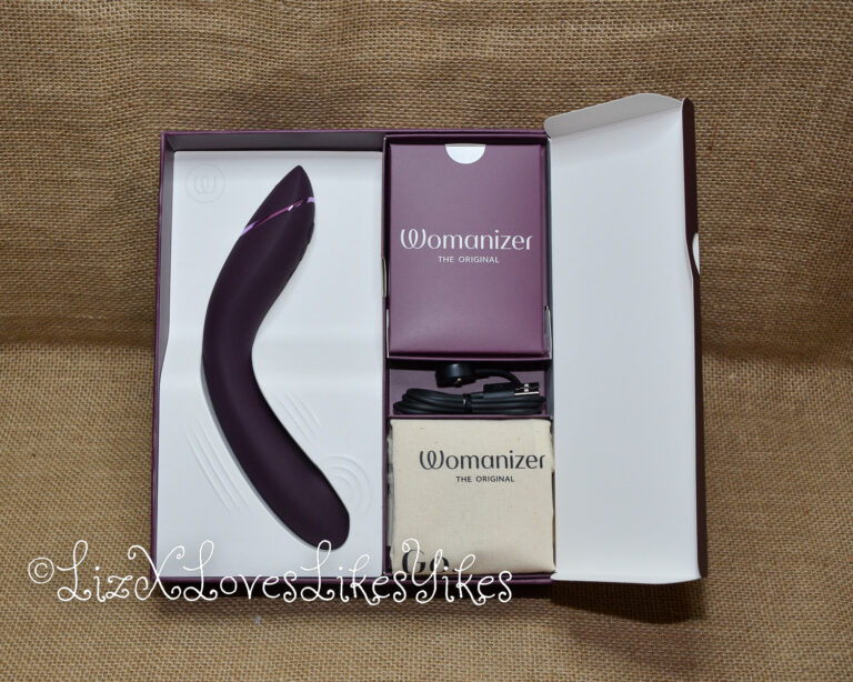 Review of the Womanizer OG Copyright Liz BlackX The open box
