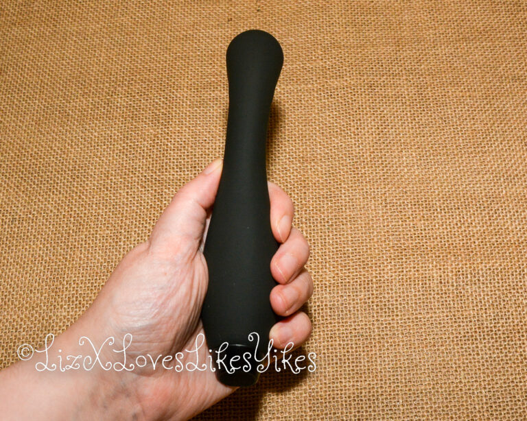 Review of the Juno Flex G-Spot vibrator by Je Joue, sponsored by Bettystoybox.com Copyright Liz BlackX