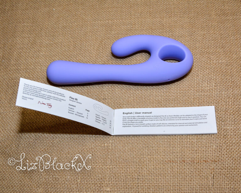 Review of the Flex Bi from Nomi Tang Copyright Liz BlackX