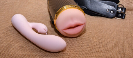 The Propinkup.com Experience: A Review of their Vibrator, Masturbator and Blindfold