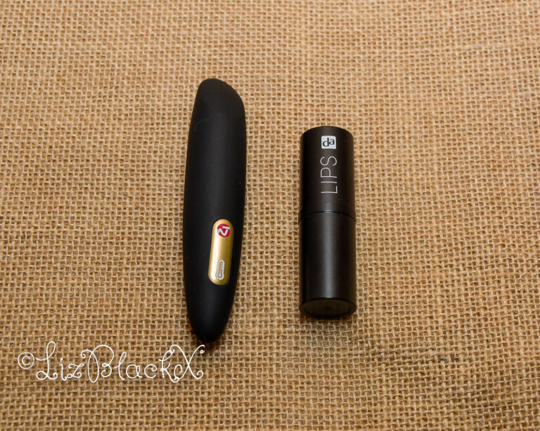 Review of the Samba lipstick vibrator by Nomi Tang Copyright Liz BlackX