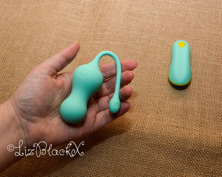 Review of the Cello Vibrating Egg by Romp Toys Copyright Liz BlackX