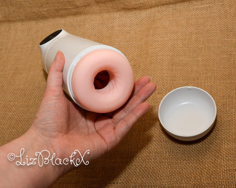 Review of Night Webcam Interactive Male Masturbator Twijoy Copyright Liz BlackX