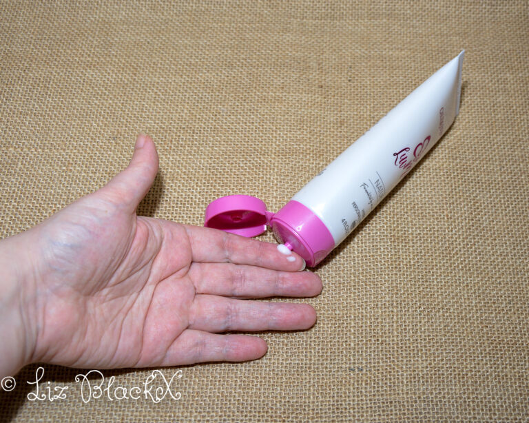 Review of the LuvMor Naturals Hybrid Personal Lubricant 4 fl. oz by Calexotics Copyright Liz BlackX