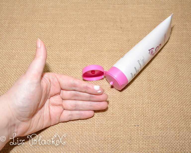 Review of the LuvMor Naturals Hybrid Personal Lubricant 4 fl. oz by Calexotics Copyright Liz BlackX