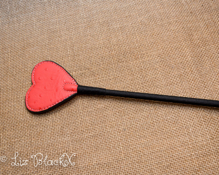 In-Depth Review of the Angel's Kiss Crop by Liebe Seele: Pros and Cons Comparisons Copyright Liz BlackX
