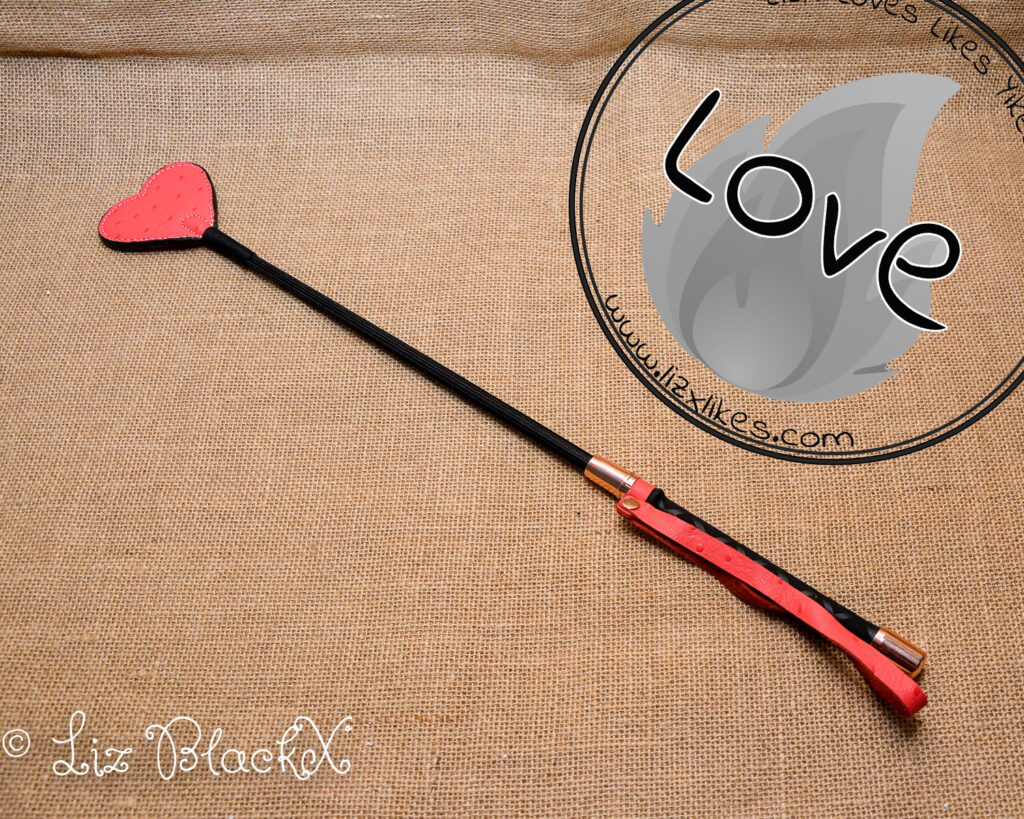 In-Depth Review of the Angel's Kiss Crop by Liebe Seele: Pros and Cons Comparisons Copyright Liz BlackX End verdict: Love