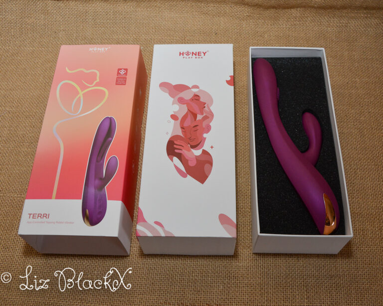 Terrific Vibes: An In-Depth Review of the Future-Forward Vibrator Terri by HoneyPlayBox.com Copyright Liz BlackX