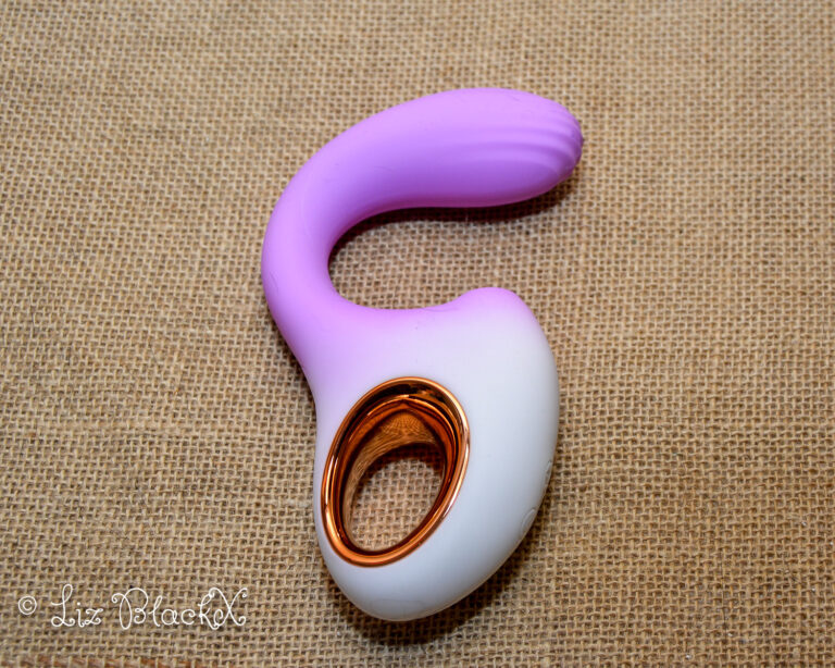 Hands-on with the G-Spot Clit Suction Vibrator: Pros, Cons & My Honest Take Copyright Liz BlackX