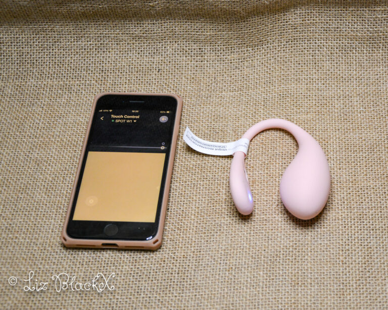 Kiiroo Spot Review: App-Controlled Vibrator with Dynamic Lightshow Copyright Liz BlackX End verdict: Love