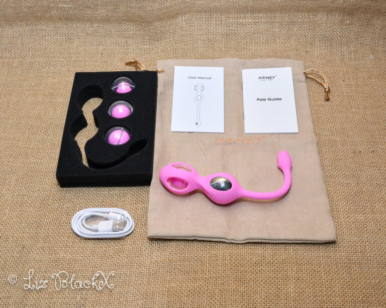 HoneyPlayBox Elektra E-stim Kegel Trainer Set Review: Get Charged Up with this Device! Copyright Liz BlackX