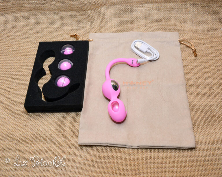 HoneyPlayBox Elektra E-stim Kegel Trainer Set Review: Get Charged Up with this Device! Copyright Liz BlackX