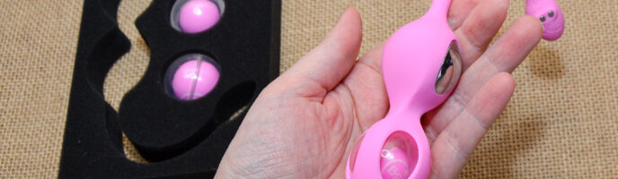 HoneyPlayBox Elektra E-stim Kegel Trainer Set Review: Get Charged Up with this Device!