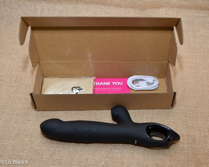 Review of the 3-in-1 Wiggling, Sucking Rabbit Vibrator with Rolling Beads Funzze Copyright Liz BlackX