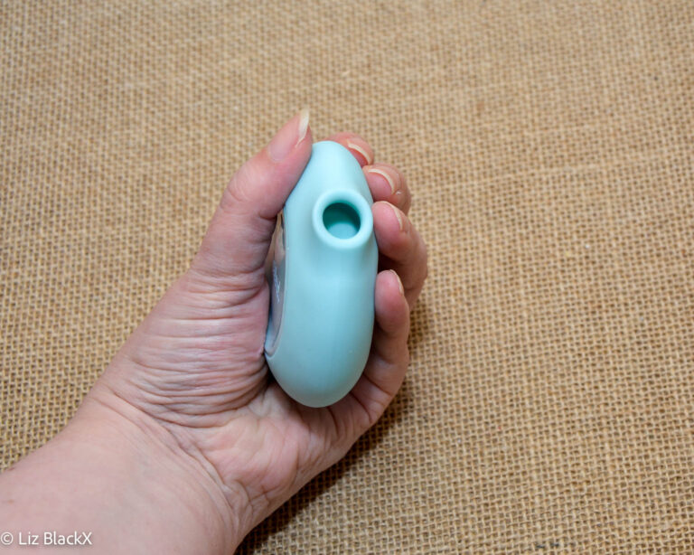 Biird Lumii Review: Aesthetic Elegance Meets Fun, Intense Clitoral Pleasure Copyright Liz BlackX