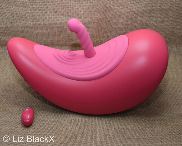 Hands-Free Pleasure: A Closer Look at the VVD Rider Desire & Rider Go (Plus Valentine’s Deals!) Copyright Liz BlackX