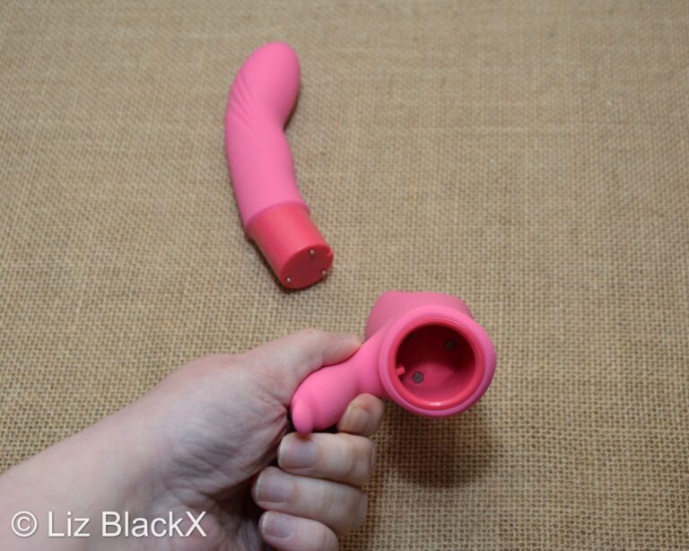 Hands-Free Pleasure: A Closer Look at the VVD Rider Desire & Rider Go (Plus Valentine’s Deals!) Copyright Liz BlackX
